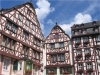 Bernkastel-Kues con le sue tipiche case a graticcio...